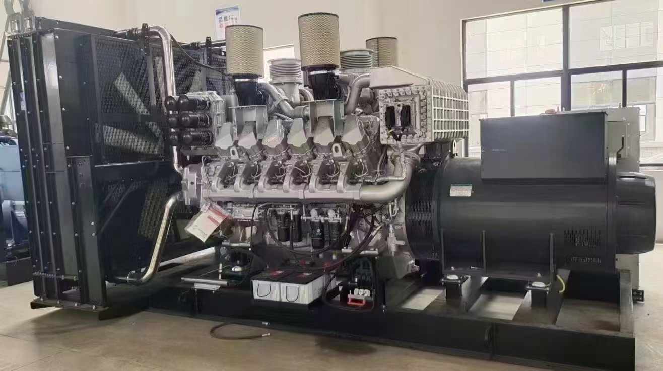 厦门800KW柴油发电机组可以带动多少kw的设备？